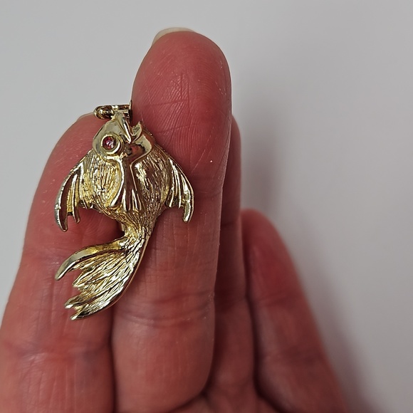 Vintage Volupte Fish Brooch Pin Gold Tone Small - Picture 5 of 12